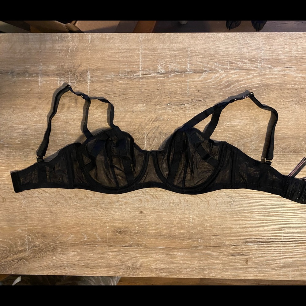 NWT- Victoria’s Secret bra